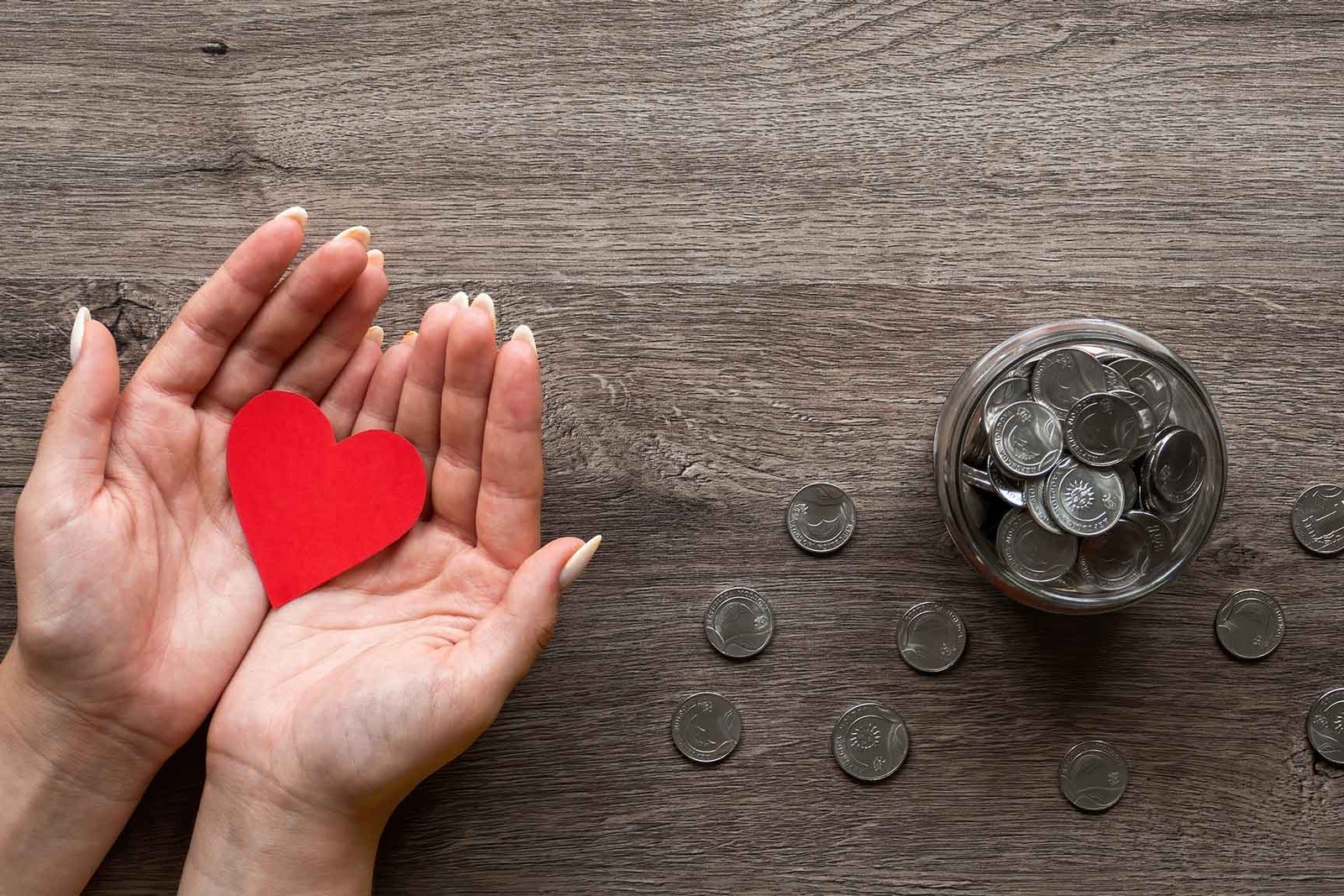 woman-is-holding-a-red-hearth-2023-11-27-05-09-14-utc.jpg